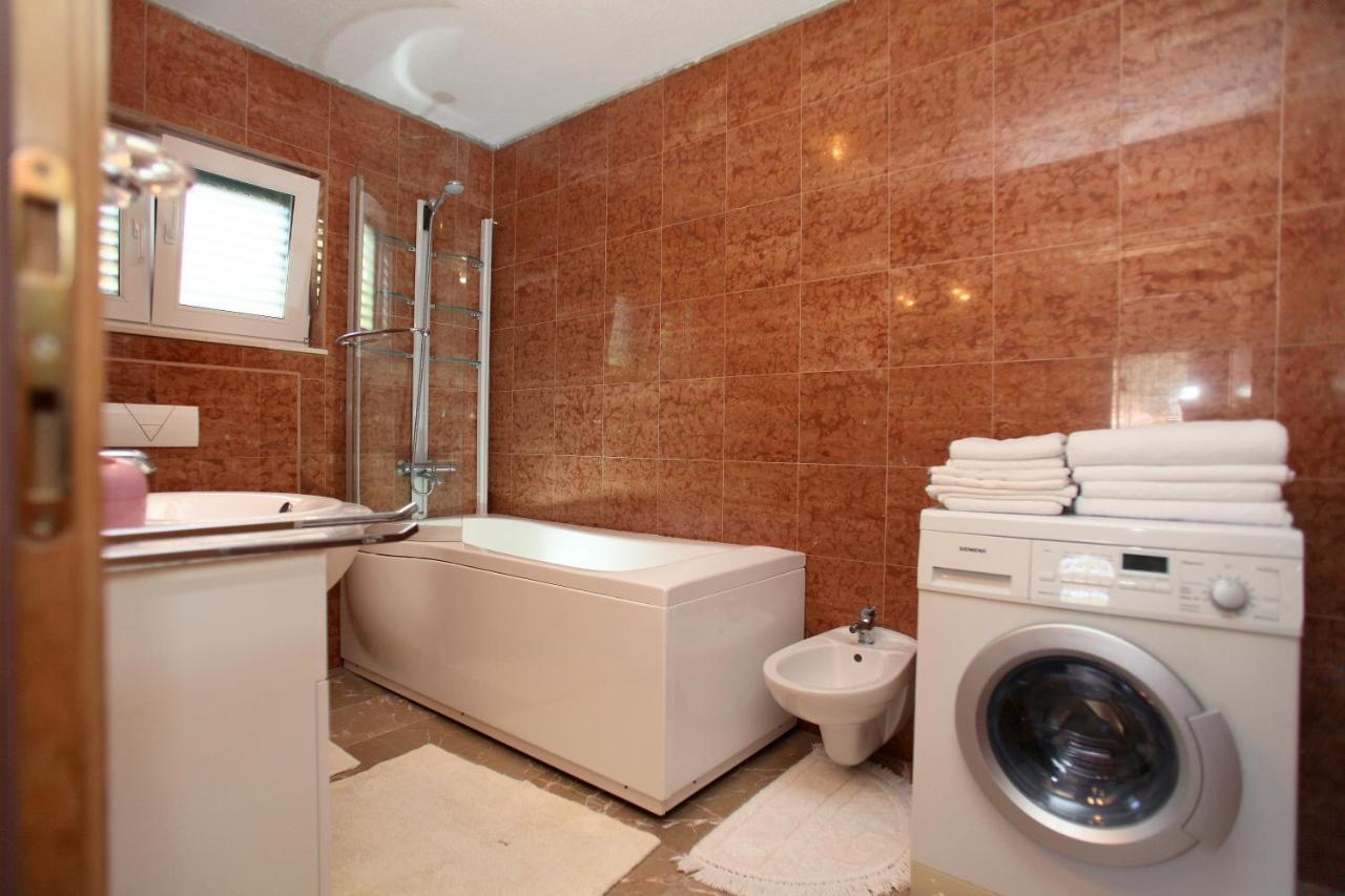 Apartment Udovicic Трогир Екстериор снимка